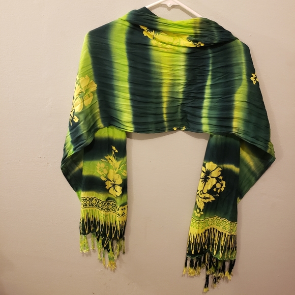 Hibiscus Collection Hawaiian Sarong - Picture 2 of 4